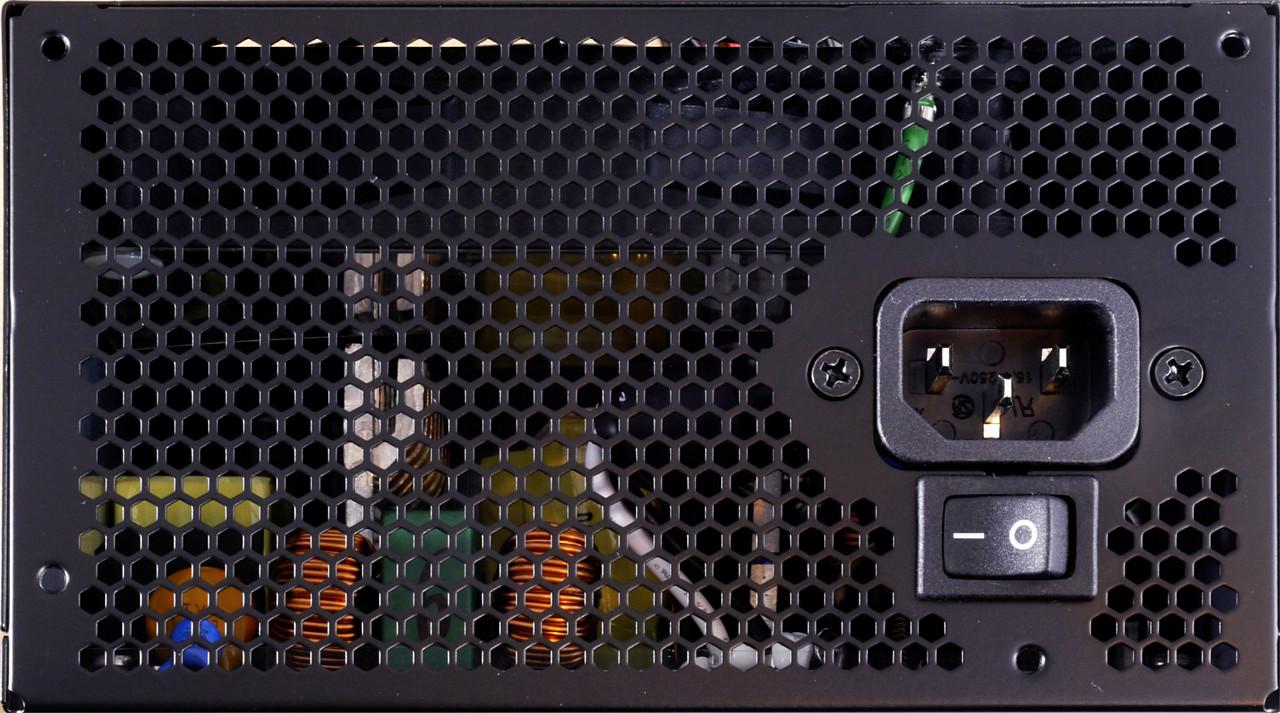 [14/10/2017] Cooler Master MasterWatt Lite 600W (4)
