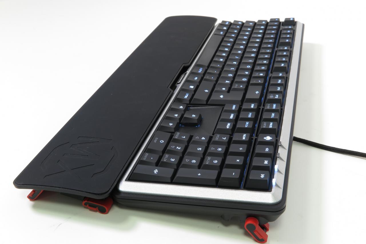 [25/10/2017] Cherry MX Board 5.0: Cherrys ergonomischer Leisetreter im Test (3)