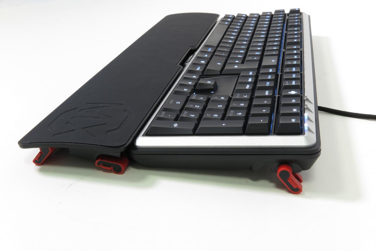 [25/10/2017] Cherry MX Board 5.0: Cherrys ergonomischer Leisetreter im Test (5)