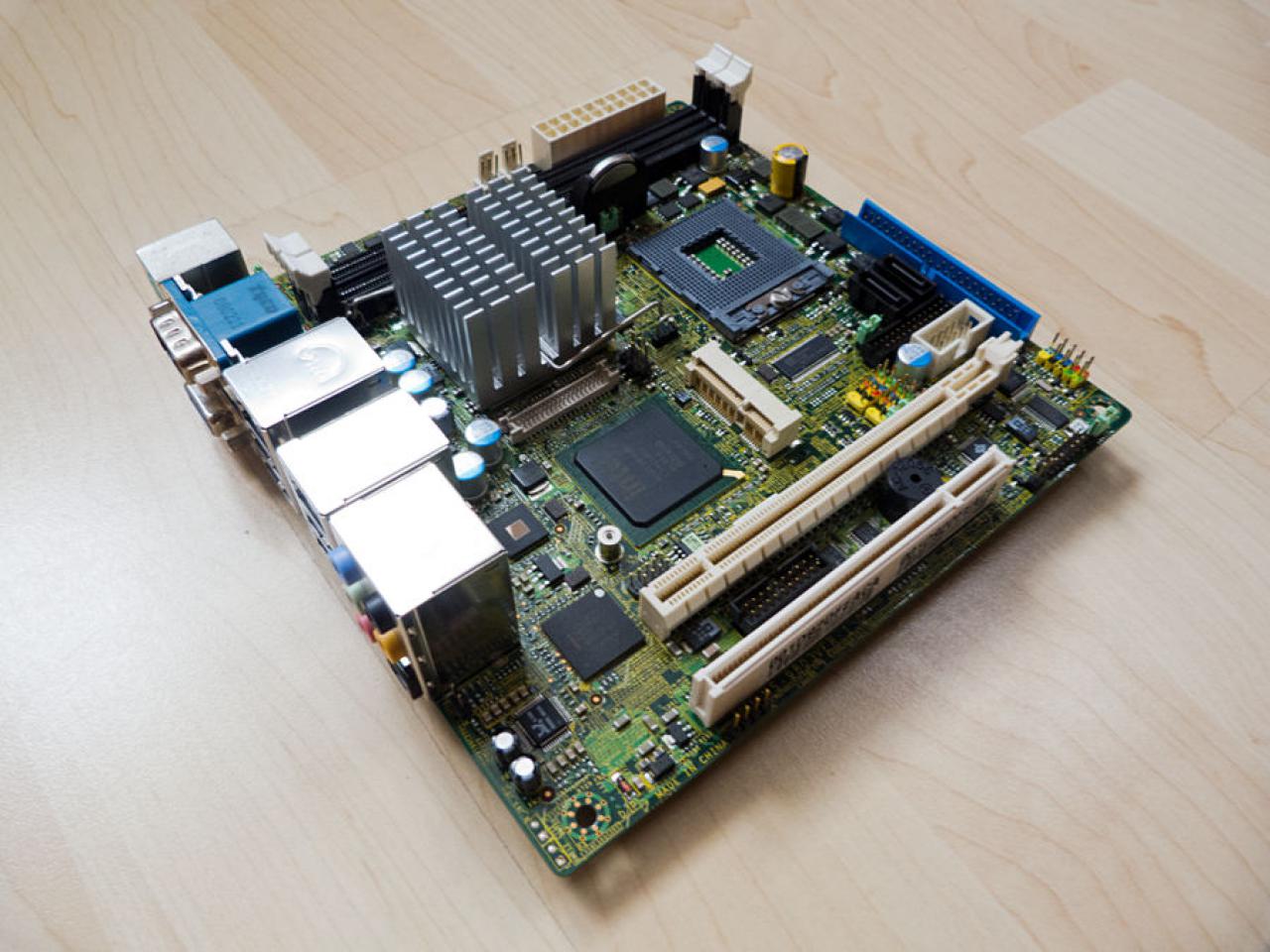 [09/11/2017] Update November 2017: Mainboard von euMelBeumel