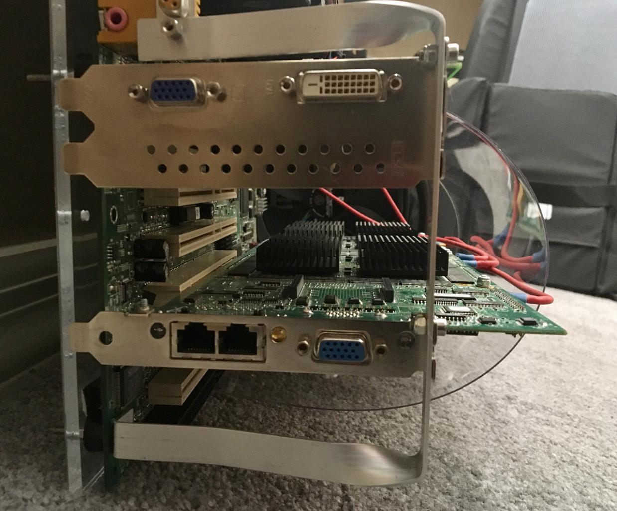 [03/11/2017] Update vom 5.11.2017: Das PC-Gehäuse dreht sich (4)