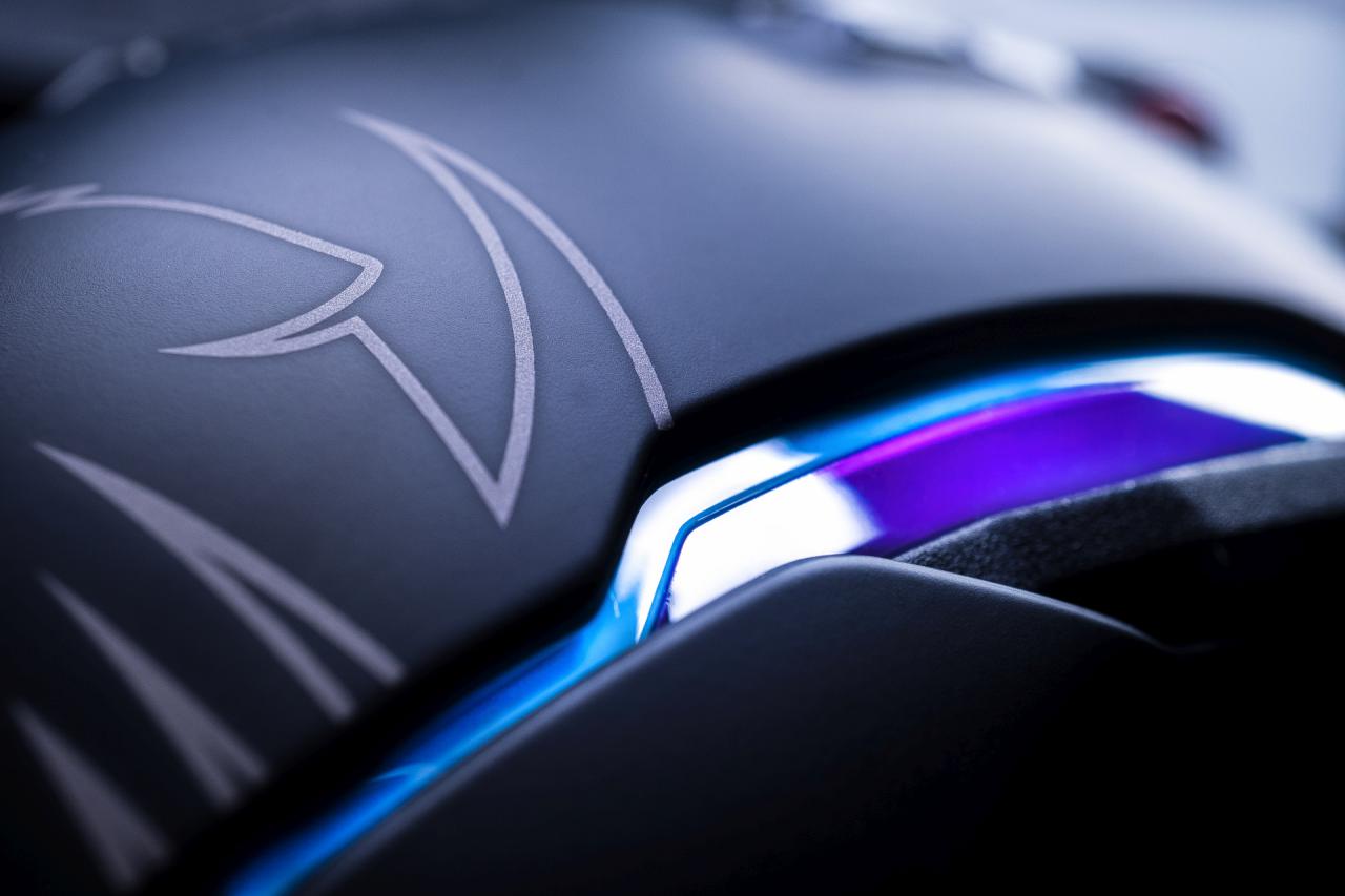[15/11/2017] Roccat Kone Aimo: Jubiläumsmaus startet in den Verkauf (5)