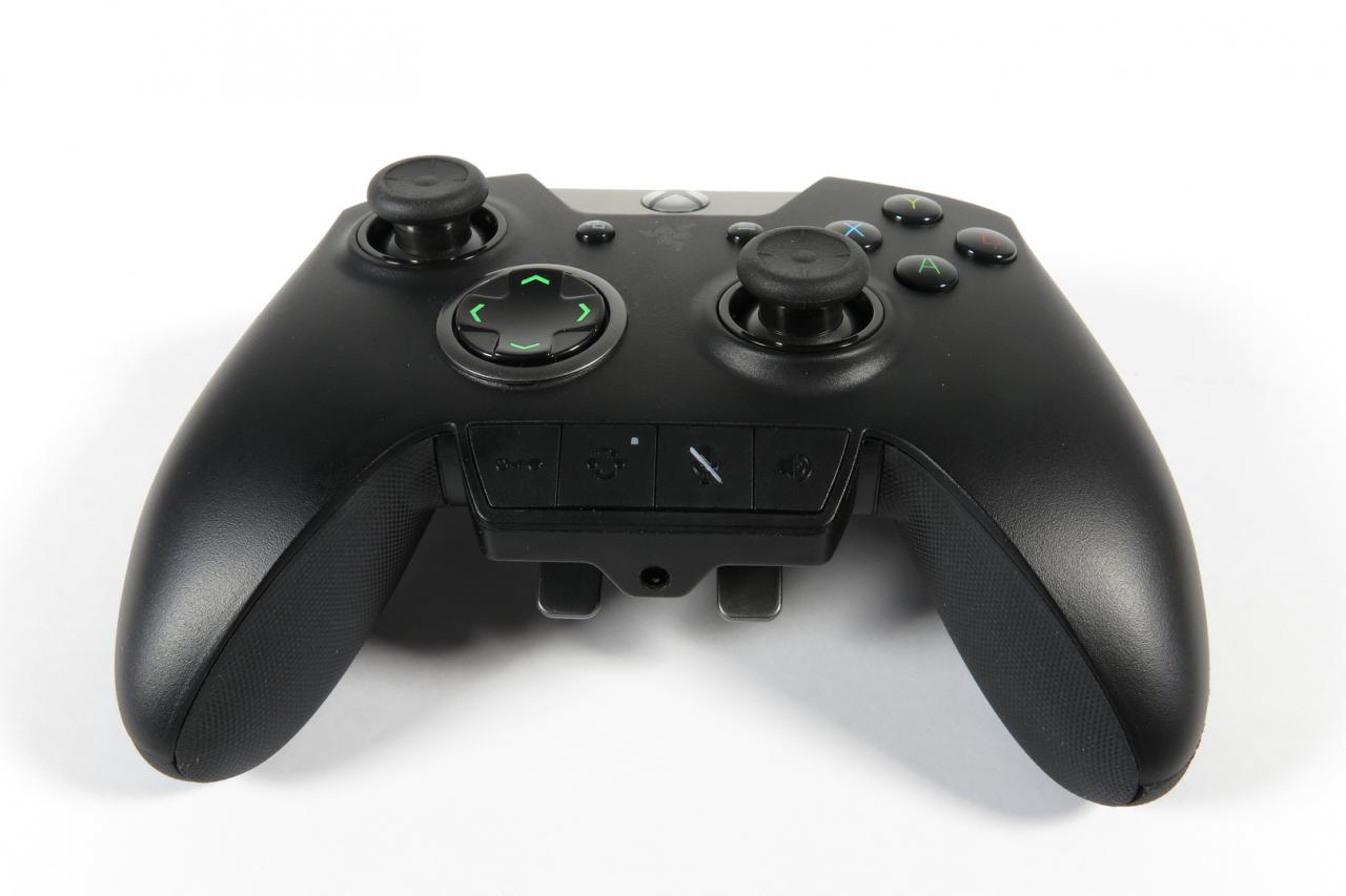 [29/11/2017] Razer Wolverine Ultimate im Test:&nbsp;Sichert sich Razer mit dem neuen RGB-Edel-Gamepad die Controller-Krone? (9)