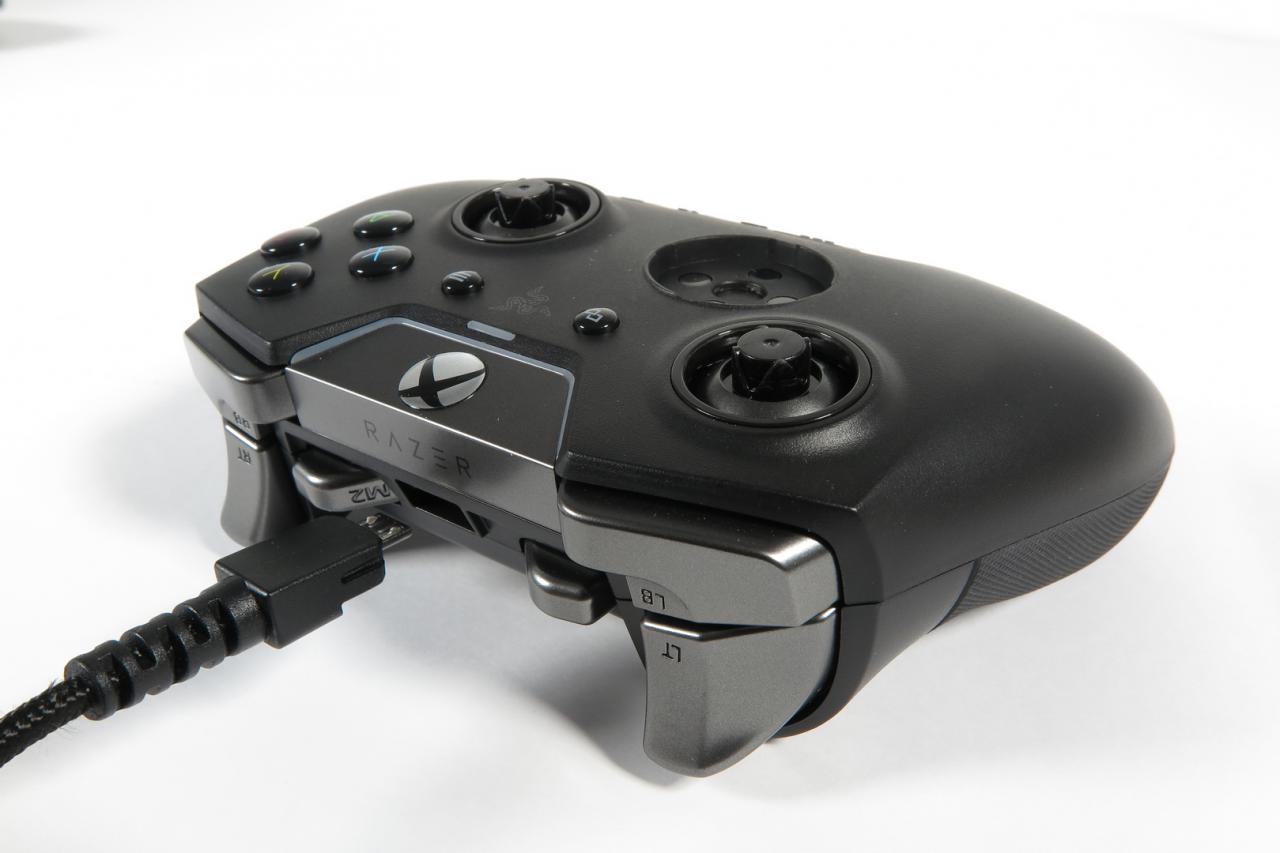 [29/11/2017] Razer Wolverine Ultimate im Test:&nbsp;Sichert sich Razer mit dem neuen RGB-Edel-Gamepad die Controller-Krone? (11)
