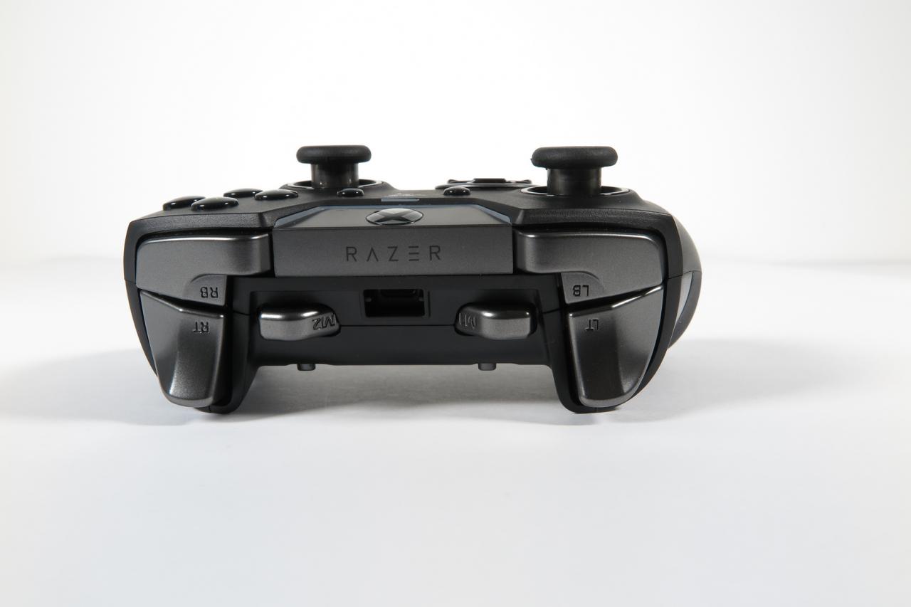 [29/11/2017] Razer Wolverine Ultimate im Test:&nbsp;Sichert sich Razer mit dem neuen RGB-Edel-Gamepad die Controller-Krone? (6)