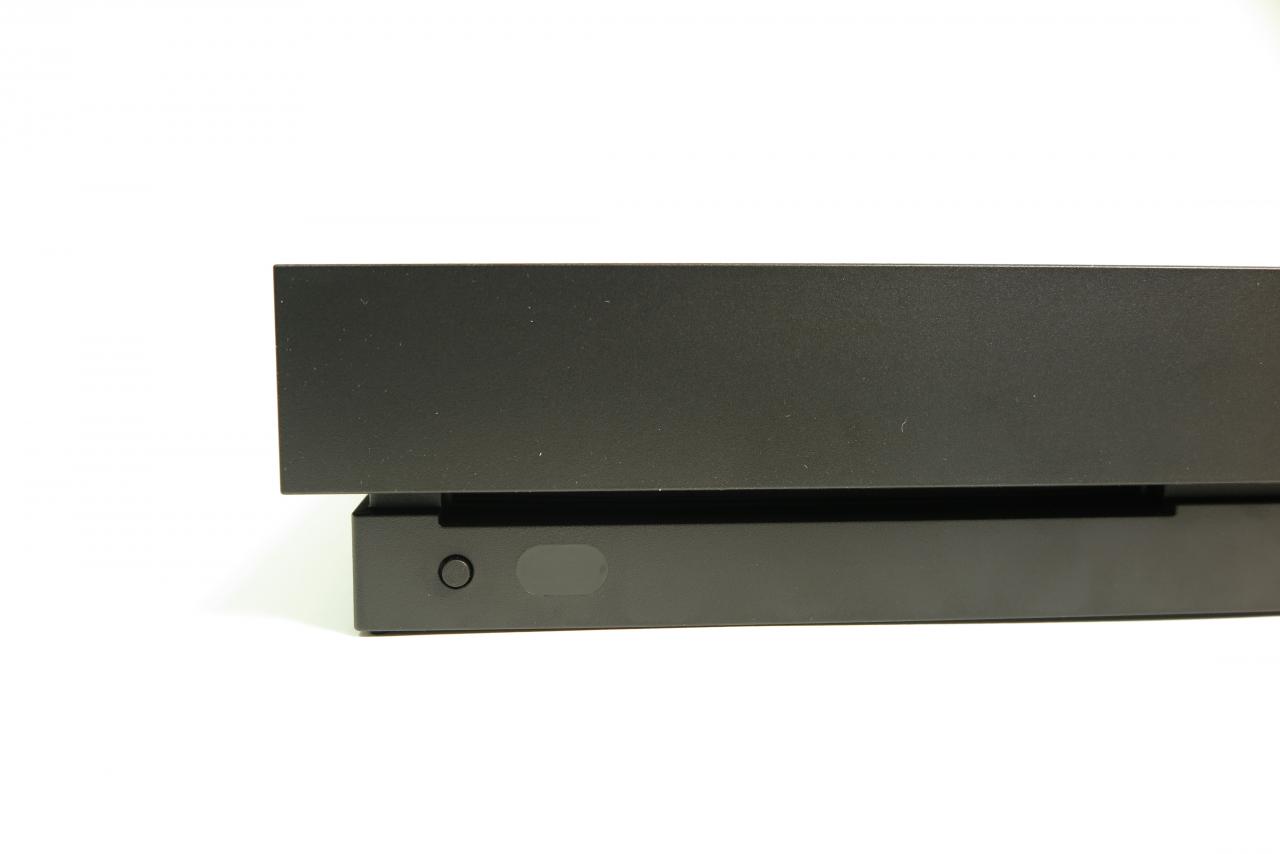 [03/11/2017] Xbox One X (5)