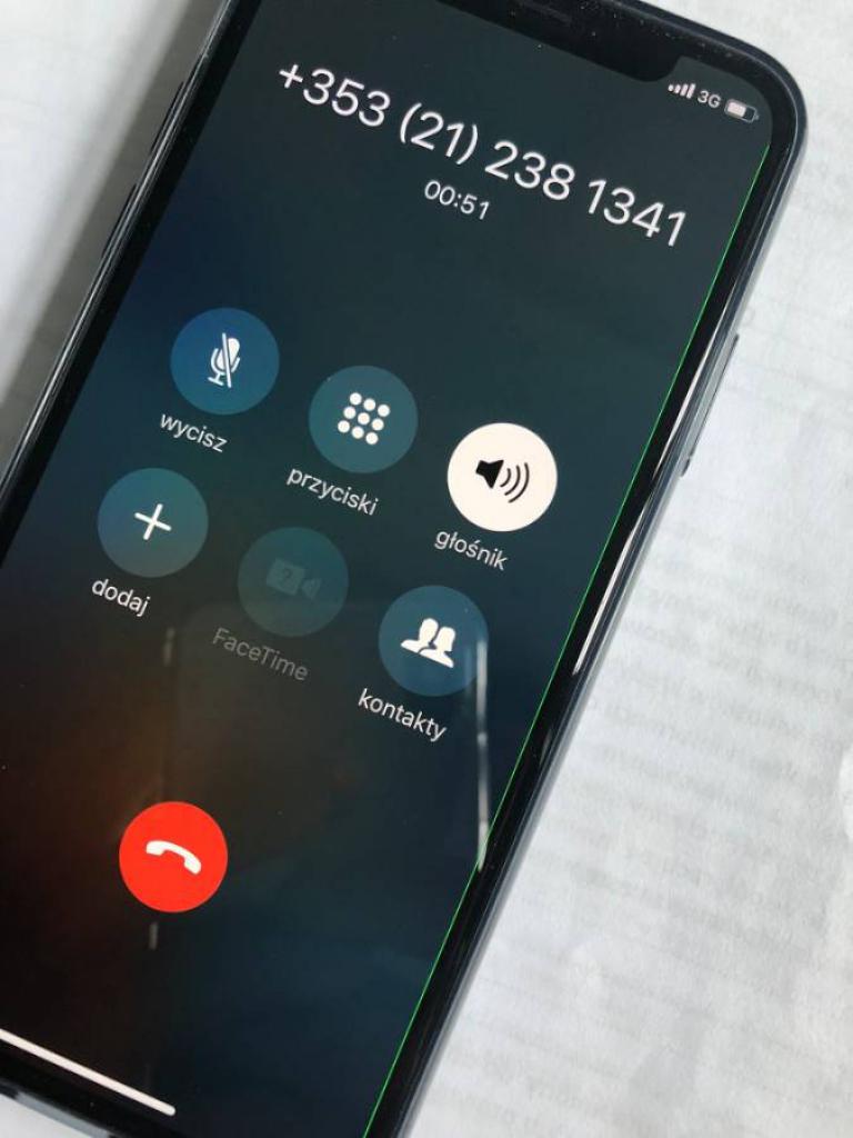 [11/11/2017] iPhone X: Nutzer berichten über grüne Linie auf dem Display (1)