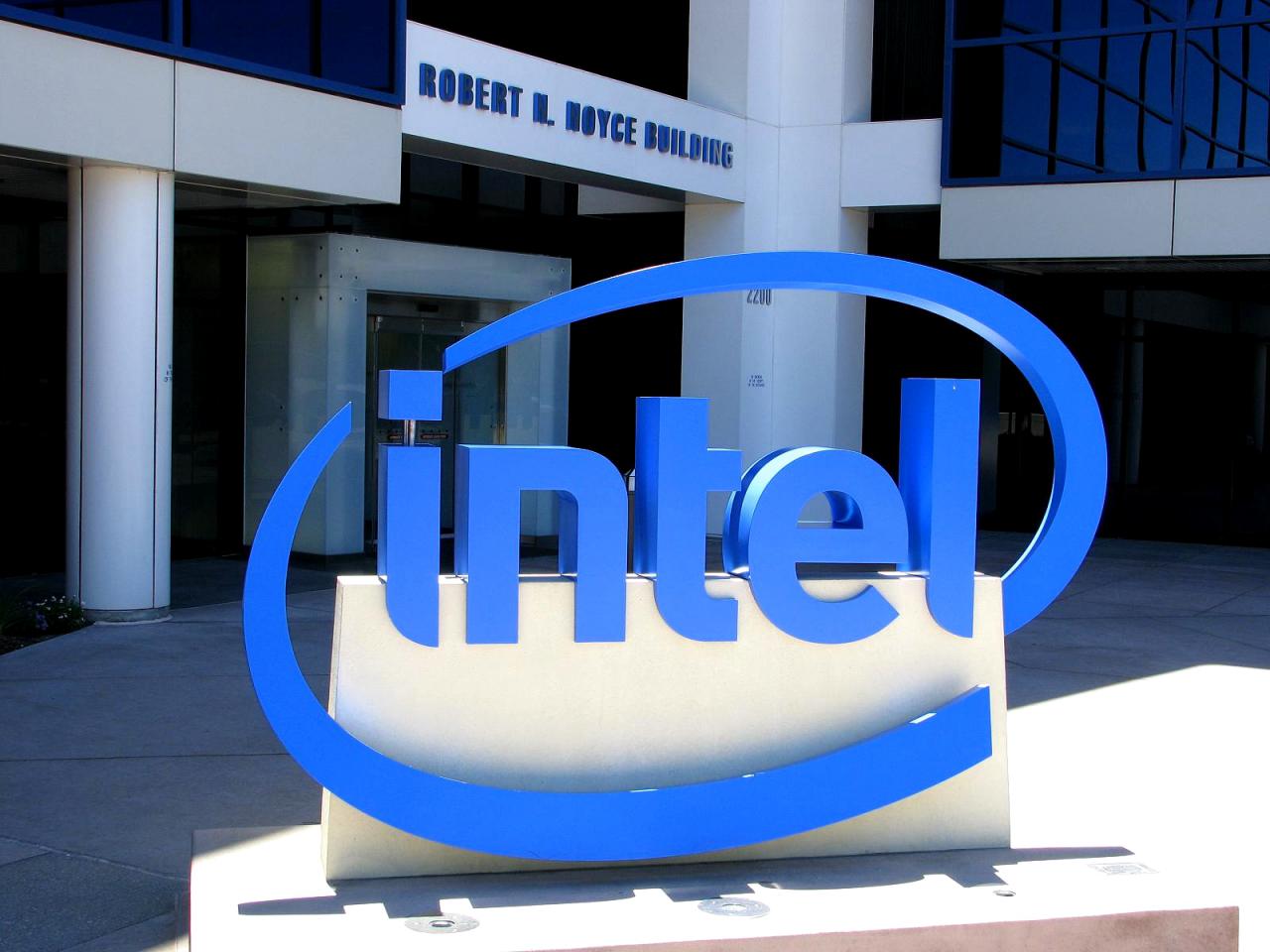 [12/12/2017] CEO Krzanich: Intel soll ein 