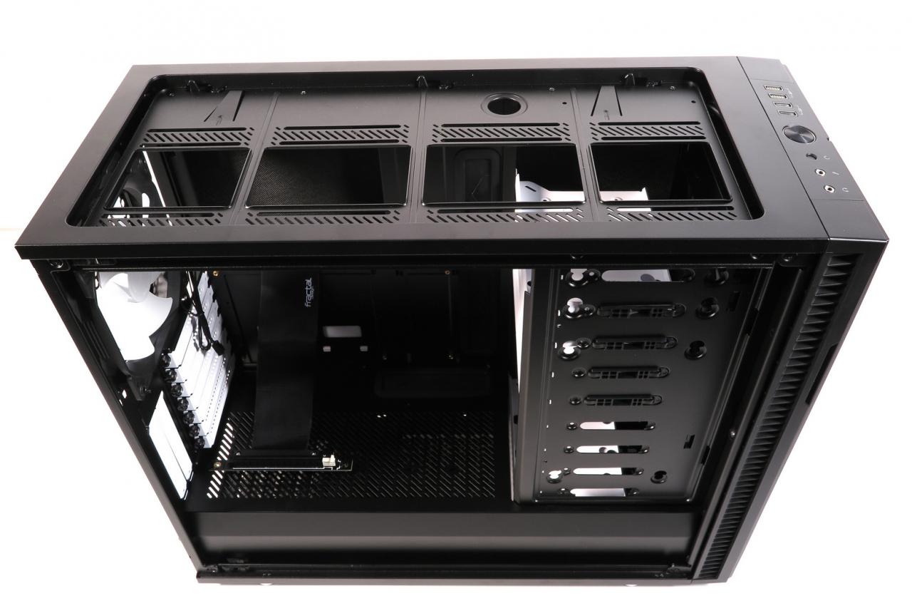 [19/12/2017] Fractal Design Define R6 Black TG (zzgl. Flex VRC-25 GPU Riser Kit) (19)