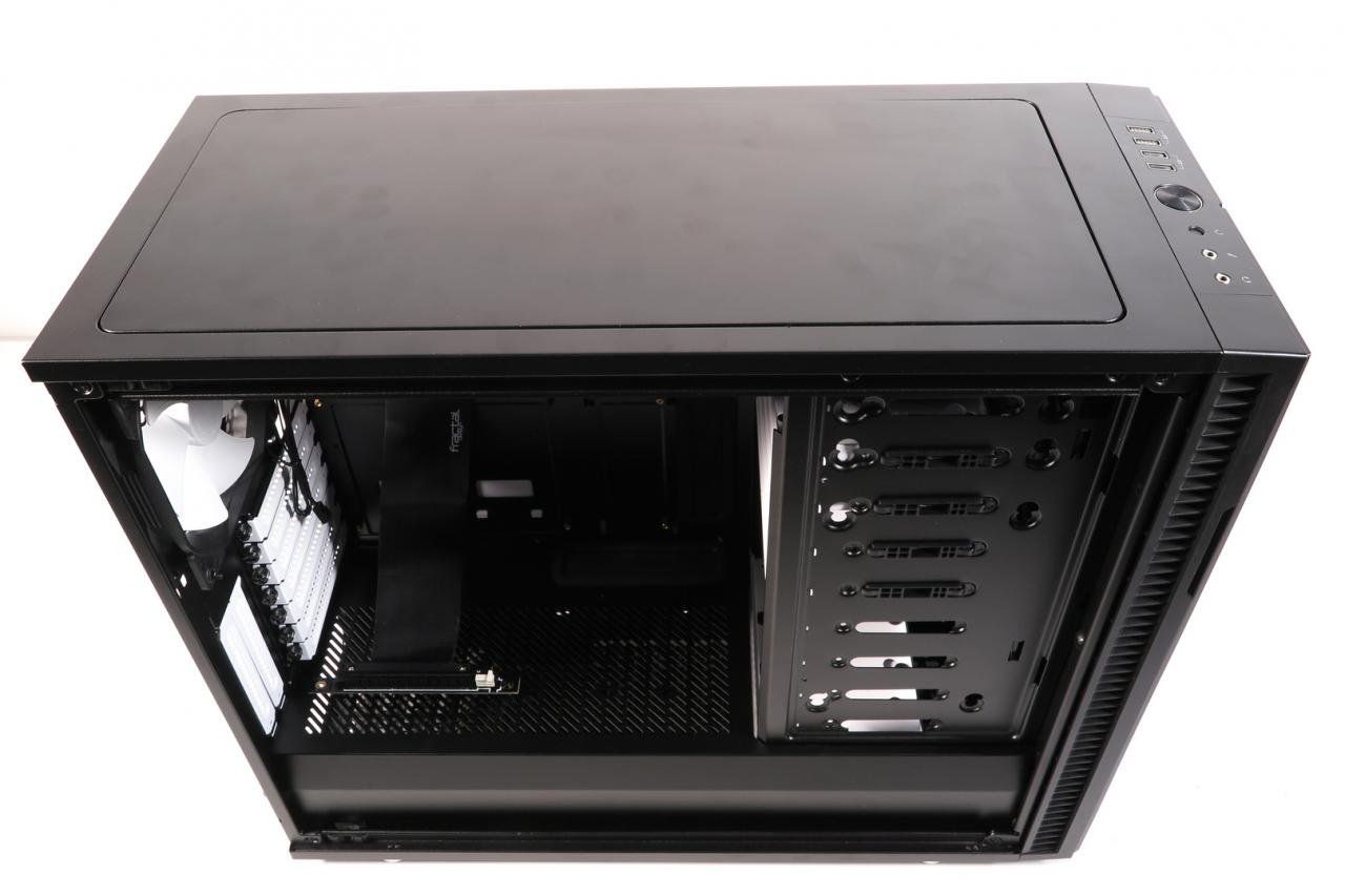[19/12/2017] Fractal Design Define R6 Black TG (zzgl. Flex VRC-25 GPU Riser Kit) (20)