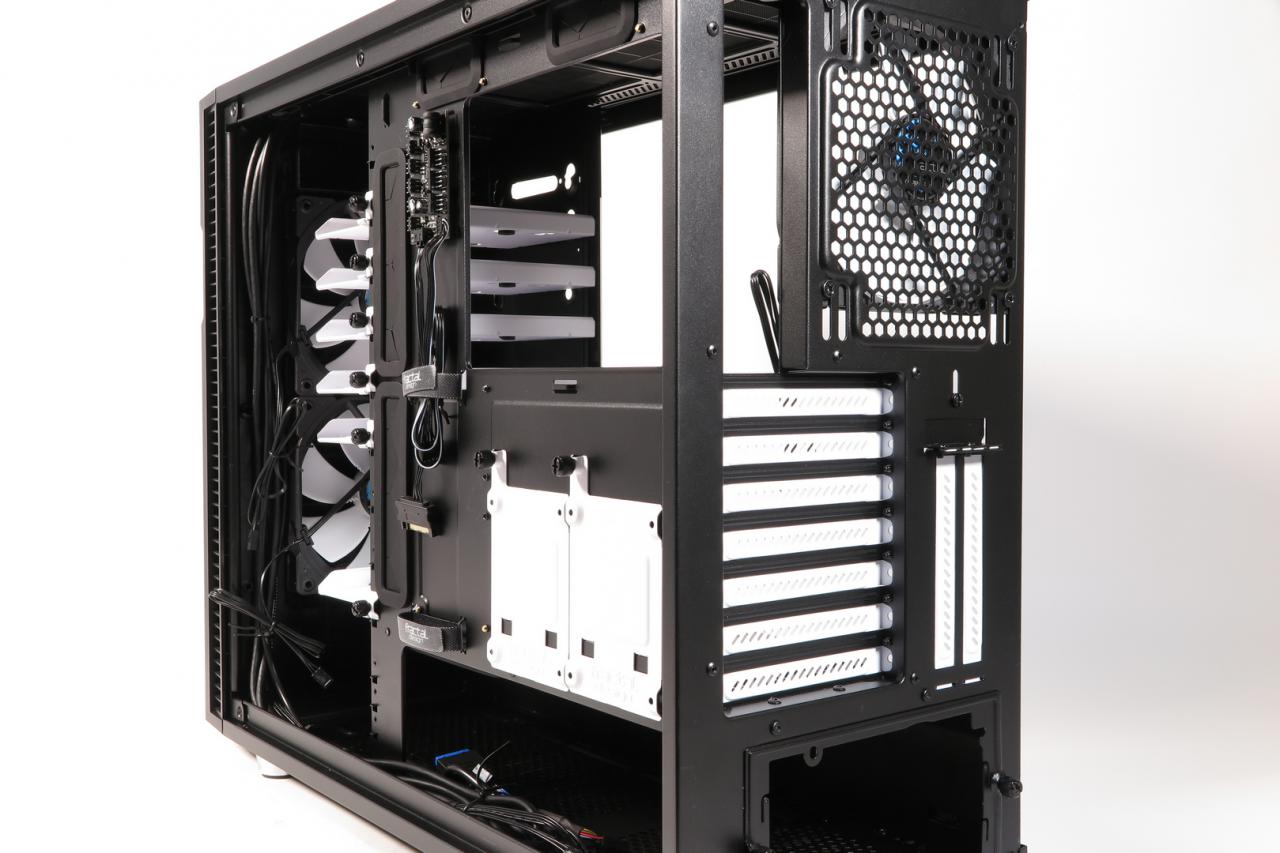 [19/12/2017] Fractal Design Define R6 Black TG (zzgl. Flex VRC-25 GPU Riser Kit) (11)