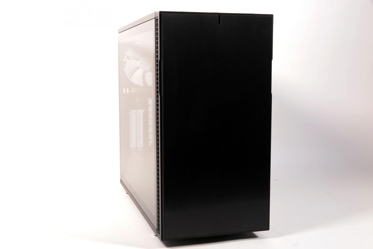 [19/12/2017] Fractal Design Define R6 Black TG (zzgl. Flex VRC-25 GPU Riser Kit) (2)