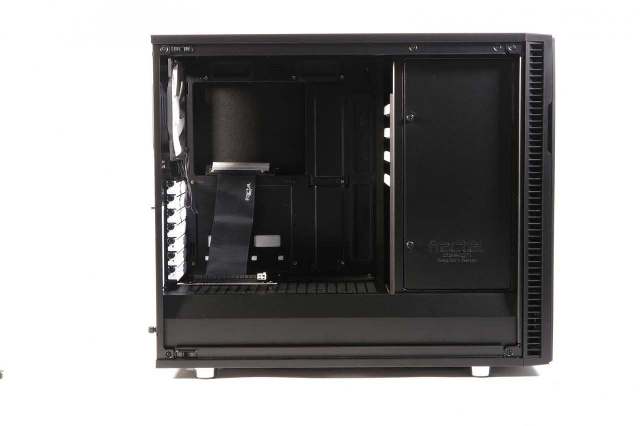 [19/12/2017] Fractal Design Define R6 Black TG (zzgl. Flex VRC-25 GPU Riser Kit) (17)