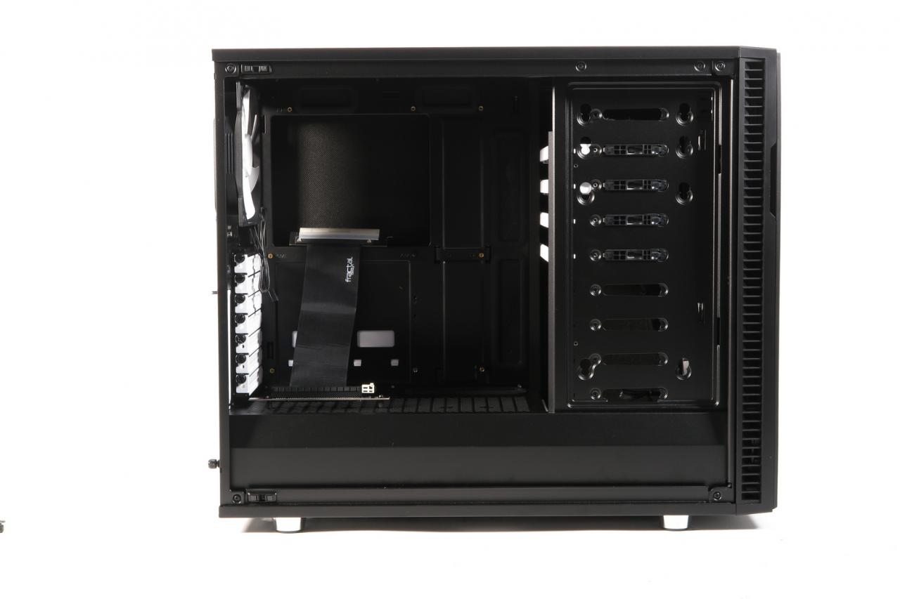 [19/12/2017] Fractal Design Define R6 Black TG (zzgl. Flex VRC-25 GPU Riser Kit) (18)