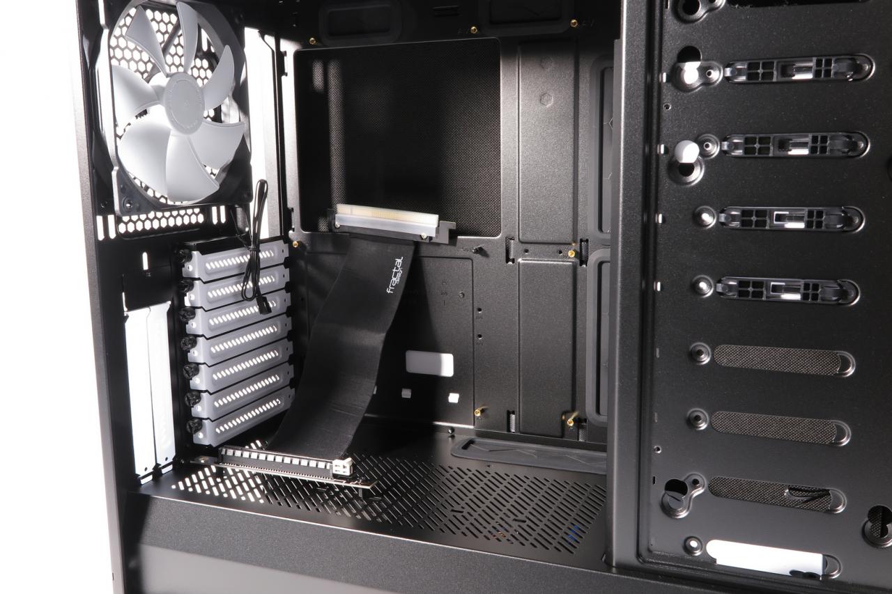 [19/12/2017] Fractal Design Define R6 Black TG (zzgl. Flex VRC-25 GPU Riser Kit) (4)