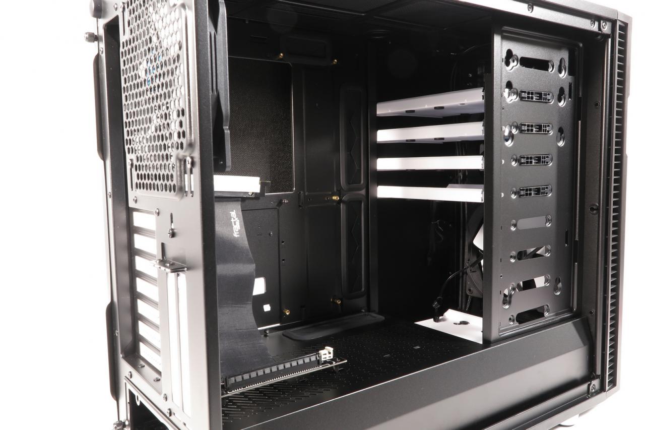 [19/12/2017] Fractal Design Define R6 Black TG (zzgl. Flex VRC-25 GPU Riser Kit) (5)
