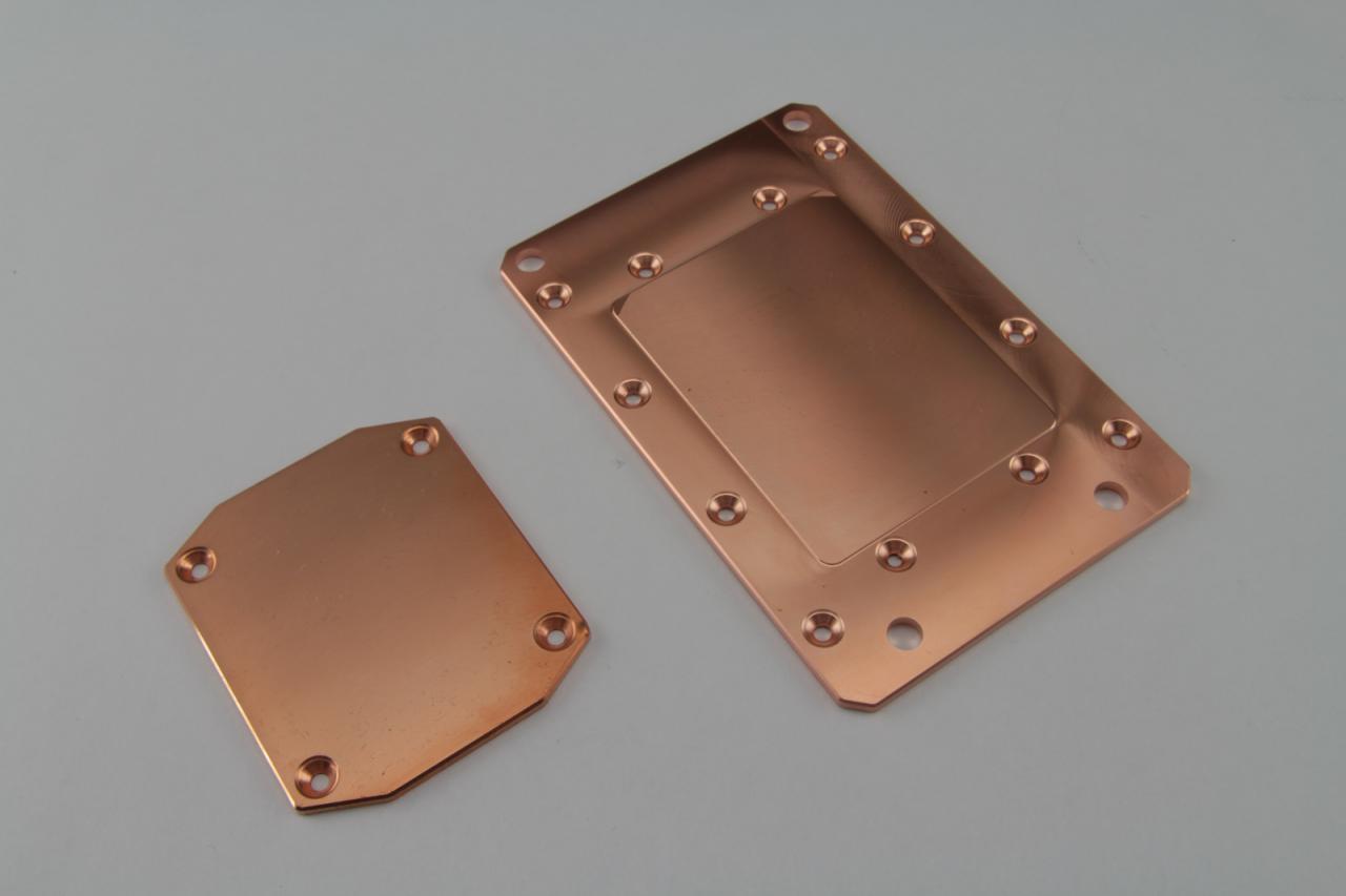 [22/12/2017] Watercool Heatkiller IV TR4 Bodenplatte