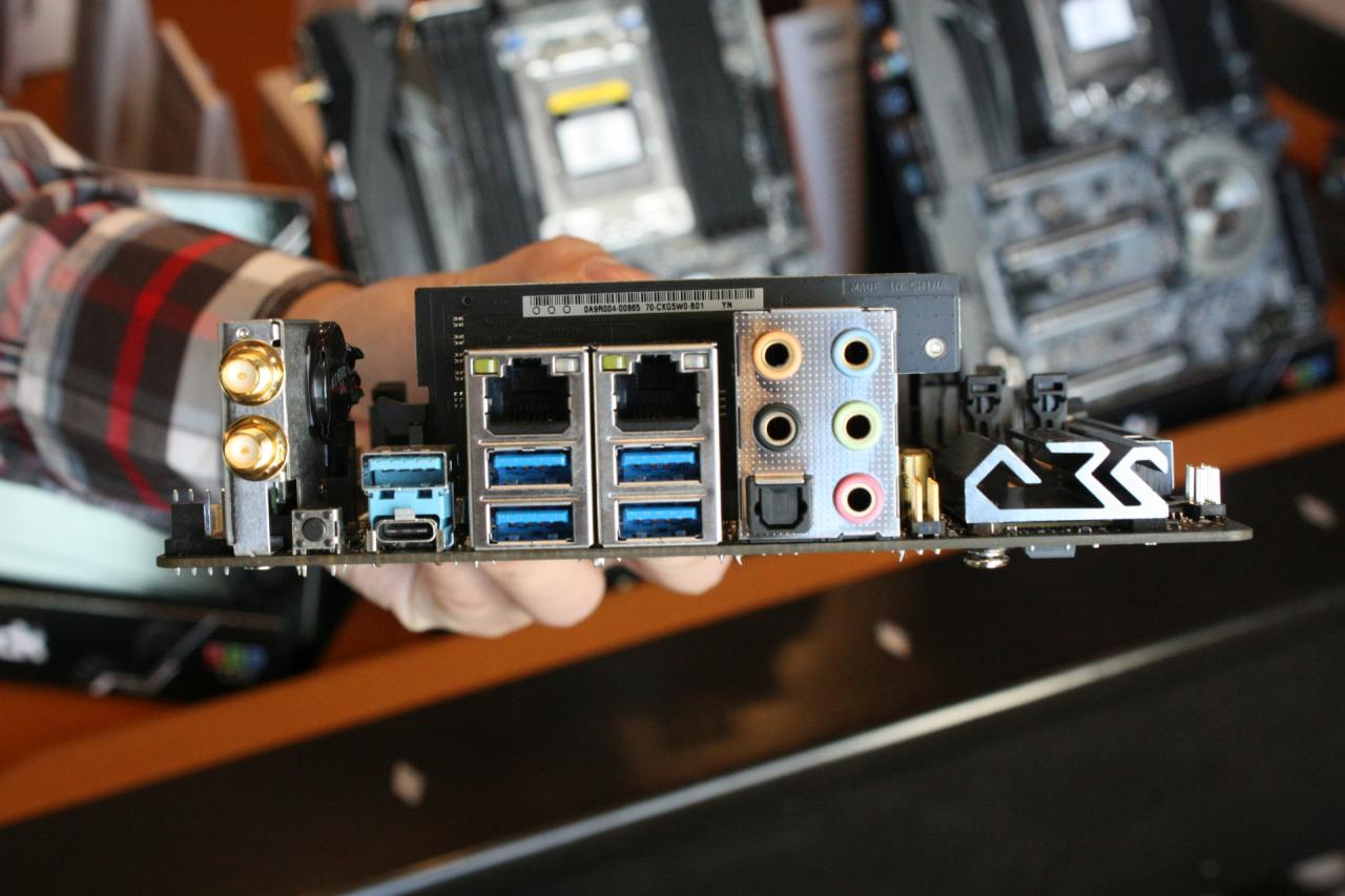 [12/01/2018] Asrock X299E ITXac 03