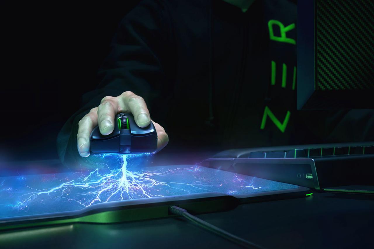 [11/01/2018] Razer Mamba und Firefly Hyperflux: Razers drahtlose Maus mit bunt beleuchtetem Induktionslade-Pad im Test (24)