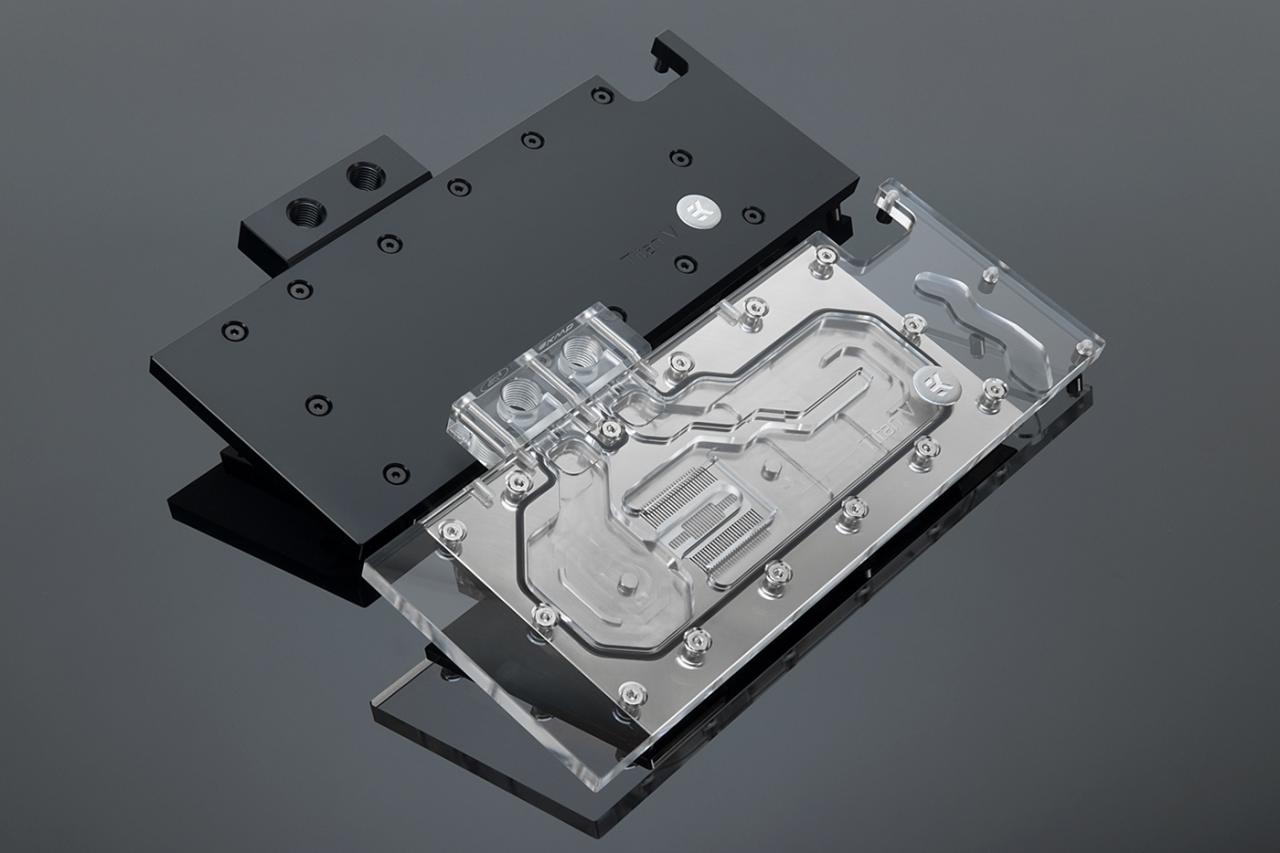 [23/02/2018] Titan V: Erster verfügbarer Wasserkühler von EK Water Blocks (2)
