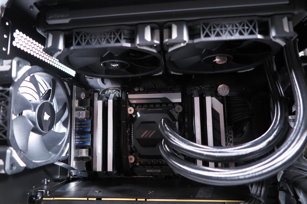 [15/02/2018] Mifcom Blackbox Pro mit i9-7900X und Titan V im Test: Wie schlägt sich die 3.000-Dollar-Grafikkarte? (9)