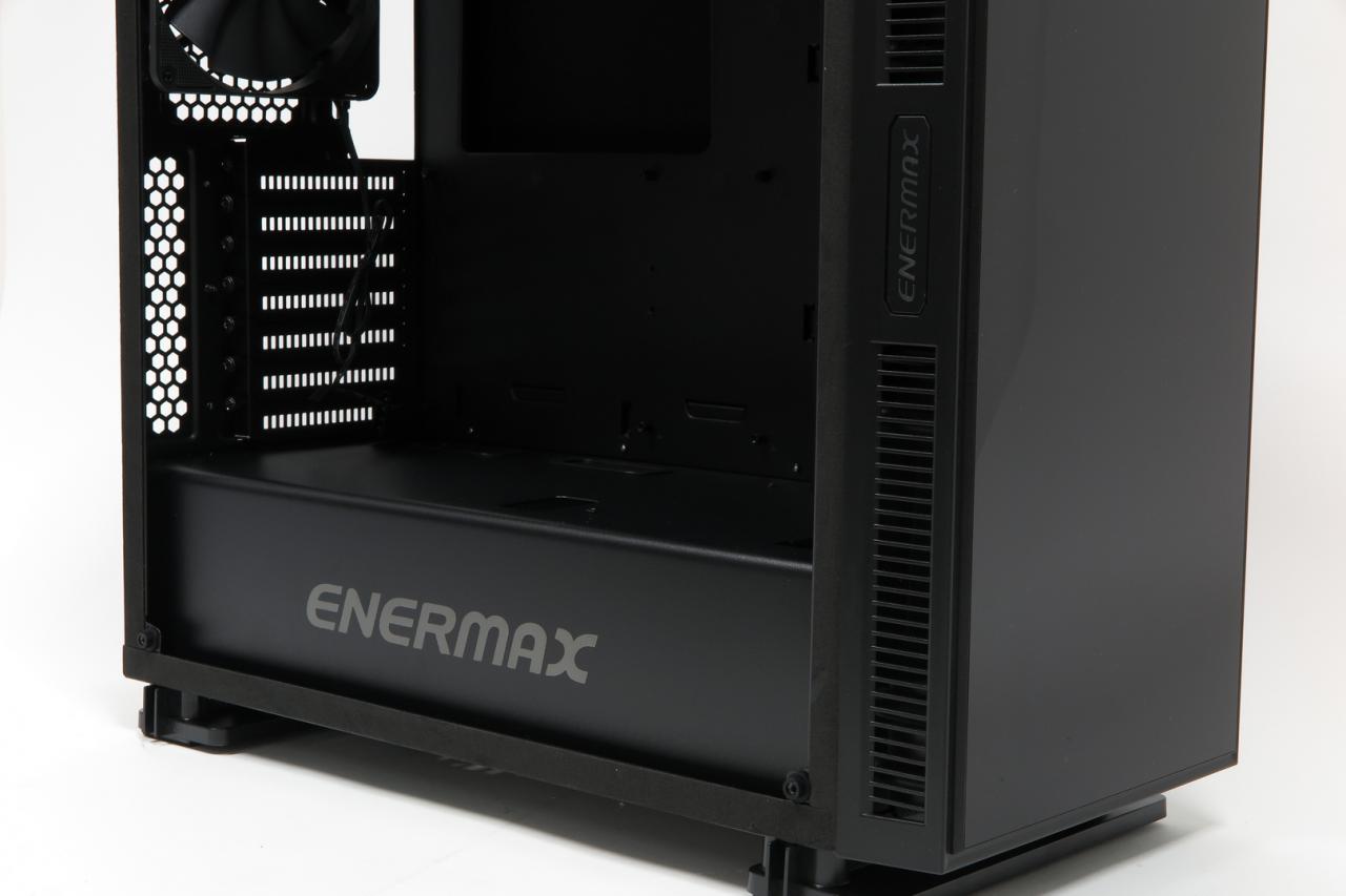 [01/03/2018] Enermax Equilence: Leiser Midi-Tower mit Panoramablick getestet (4)