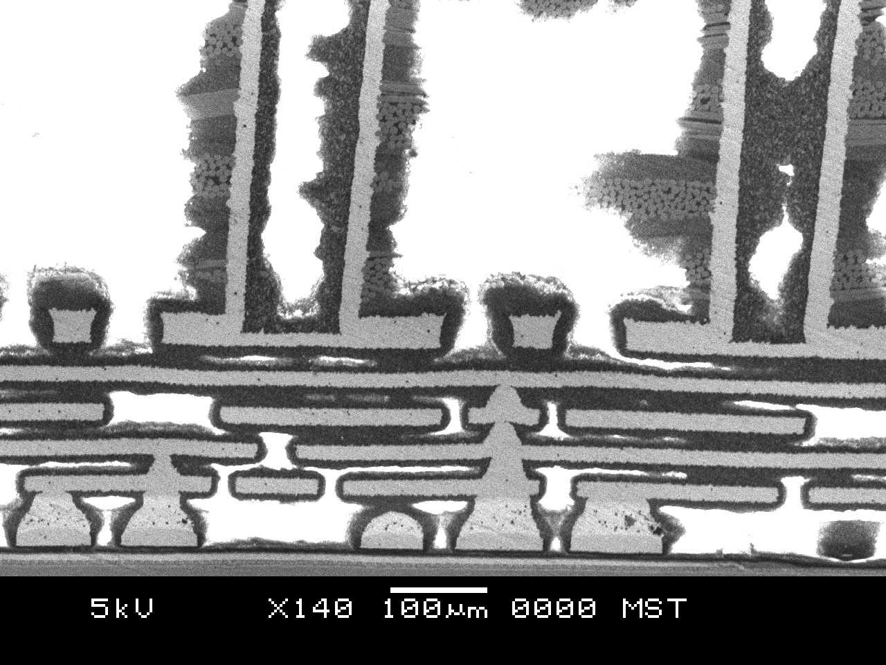 [26/03/2018] Intel Coffee Lake-S: der8auer zeigt Rasterelektronenmikroskopbilder eines Core i7-8700K (3)