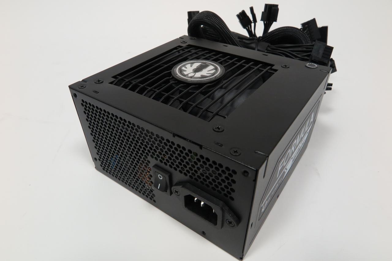 [04/04/2018] Goldduell: Antec vs Bitfenix in der 750 Watt-Klasse: Bitfenix Formula von außen