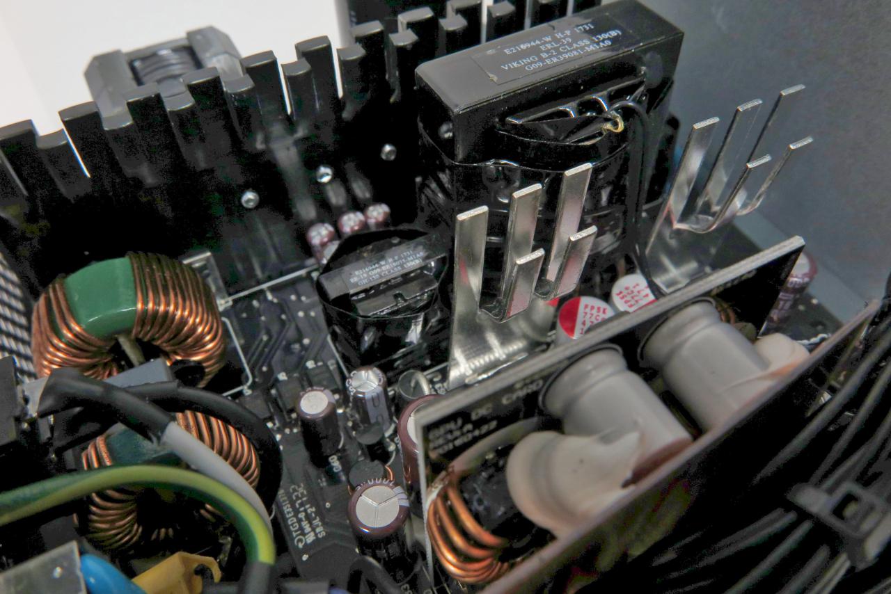 [12/04/2018] Antec vs Bitfenix: Netzteil-Goldduell in der 750-Watt-Klasse (1)