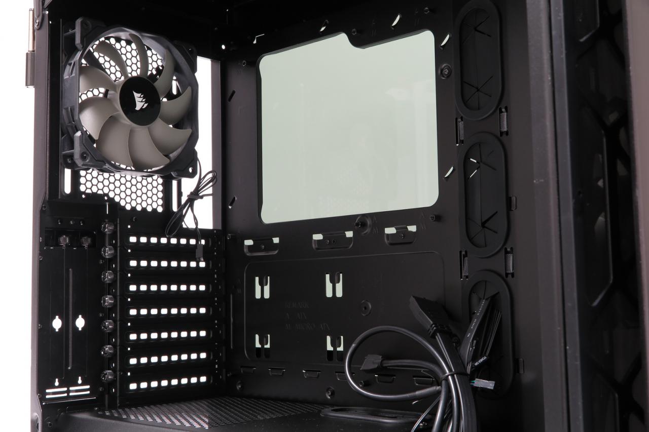 [06/04/2018] Corsair Obsidian 500D: Edles, großräumiges Hardware-Heim mit viel Aluminium und Glas im Test (10)