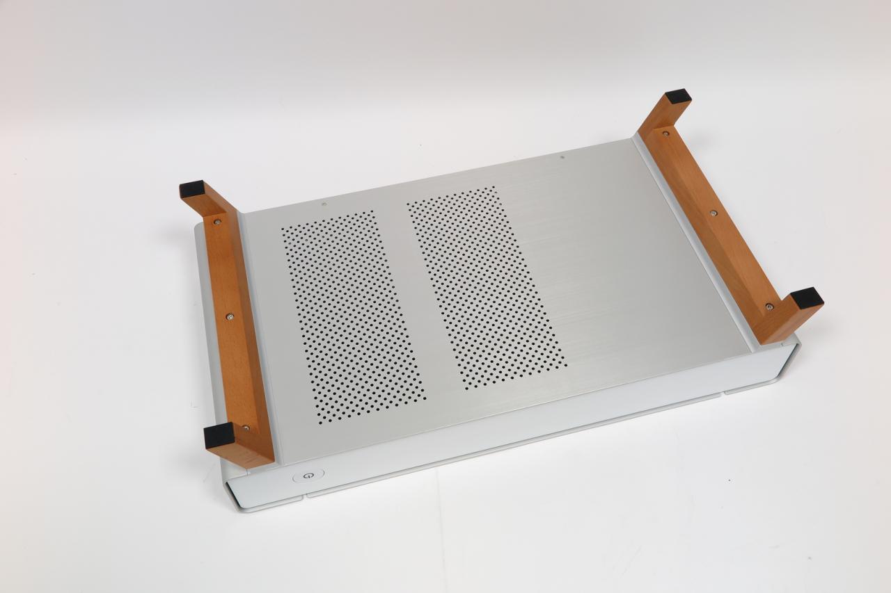 [16/04/2018] Cryorig Taku: Designer-Desktop-Gehäuse mit Holzfüßen im Praxistest (6)