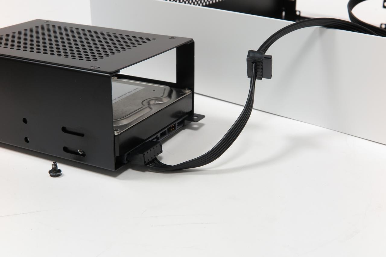 [16/04/2018] Cryorig Taku: Designer-Desktop-Gehäuse mit Holzfüßen im Praxistest (12)