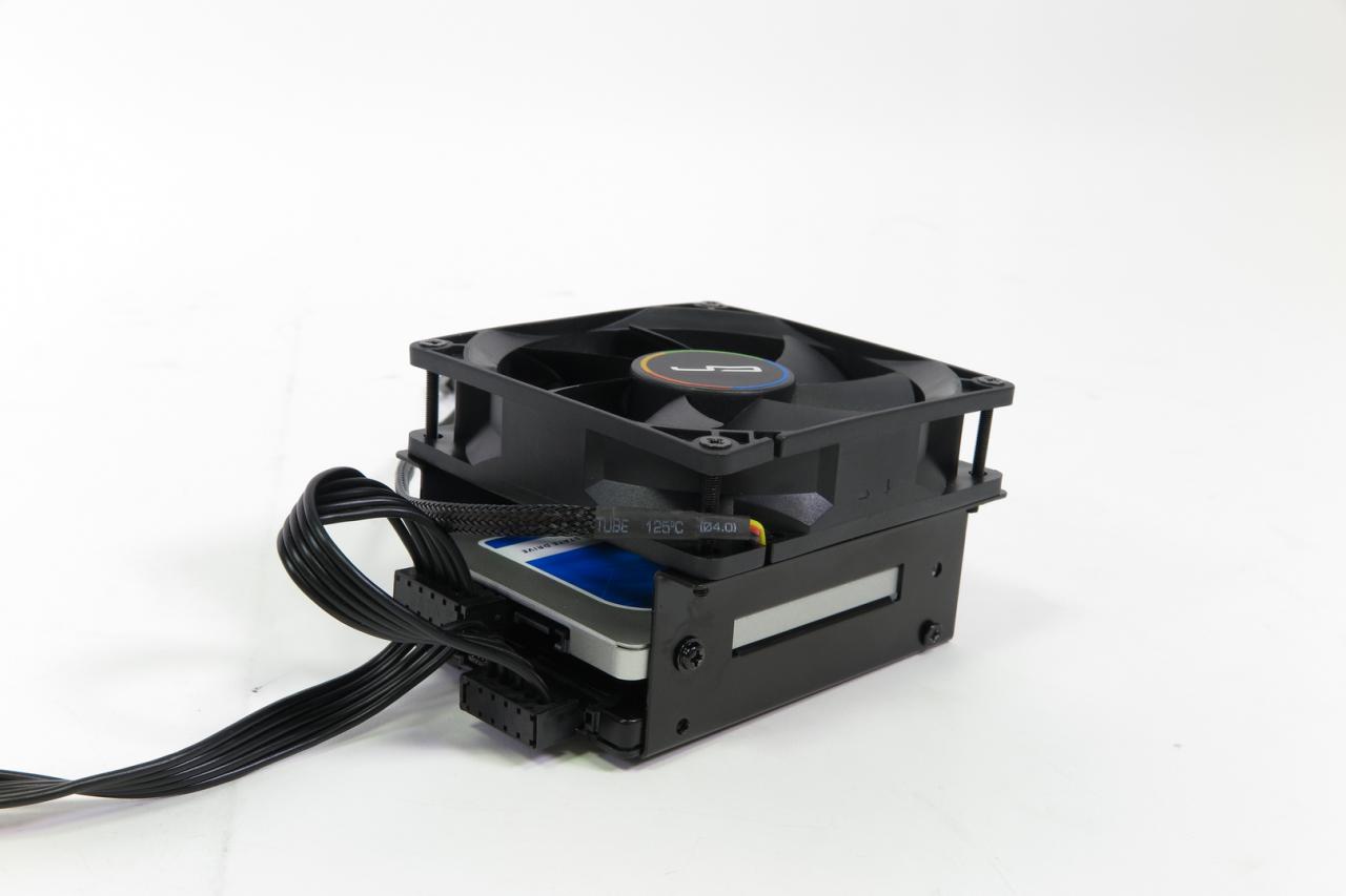 [16/04/2018] Cryorig Taku: Designer-Desktop-Gehäuse mit Holzfüßen im Praxistest (16)