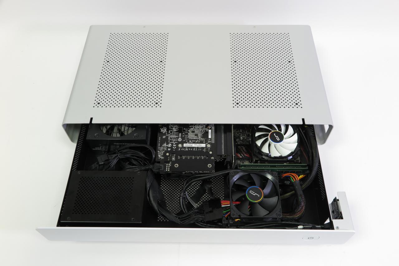 Cryorig Taku: Designer-Desktop-Gehäuse mit Holzfüßen im Praxistest (21)