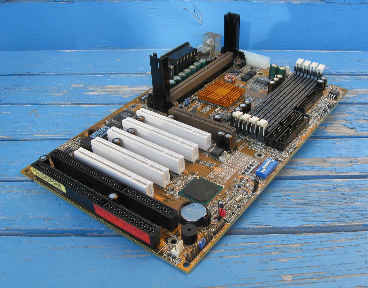 [25/05/2018] Update vom 27.05.2018: Gigabyte GA-6BXE von Poulton