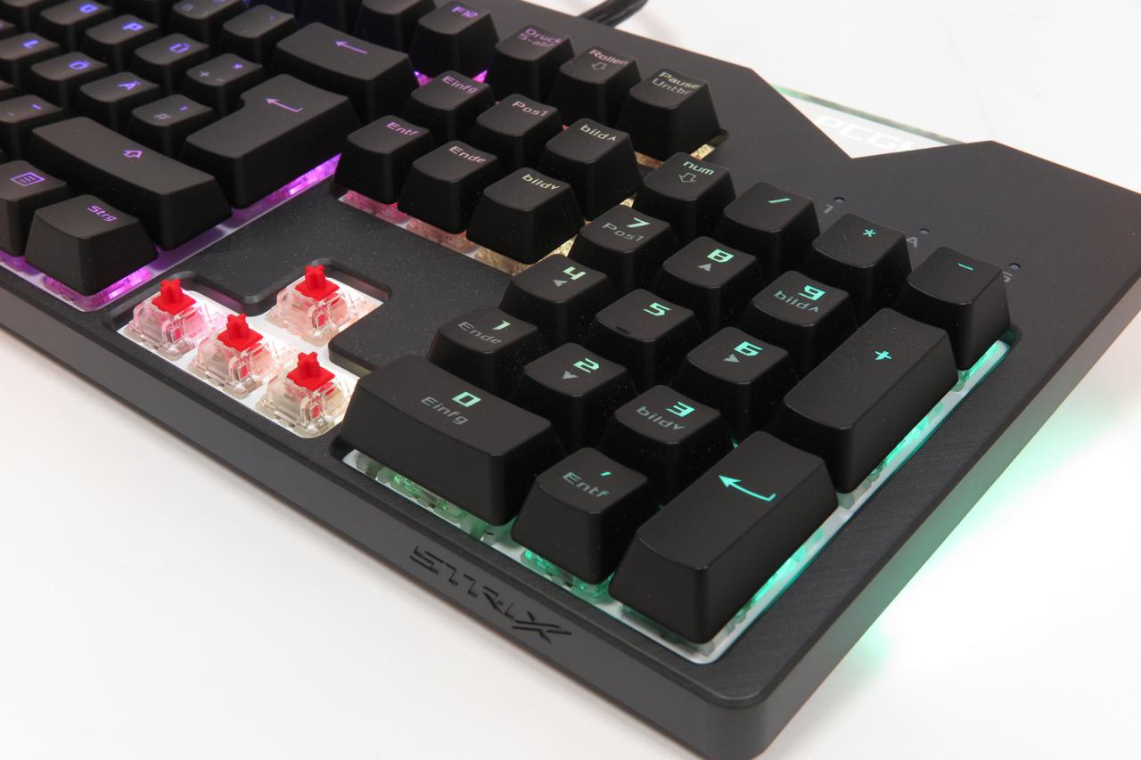 [18/05/2018] Asus ROG Strix Flare: Knallbunter Lichtspieler mit personalisierbarem Leucht-Logo im Test (14)