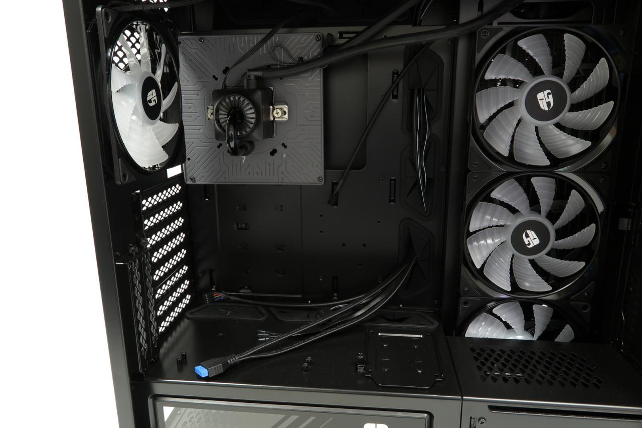 [29/05/2018] Deepcool New Ark 90: Big-Tower mit bunt beleuchteter Kompaktwasserkühlung im Test (9)