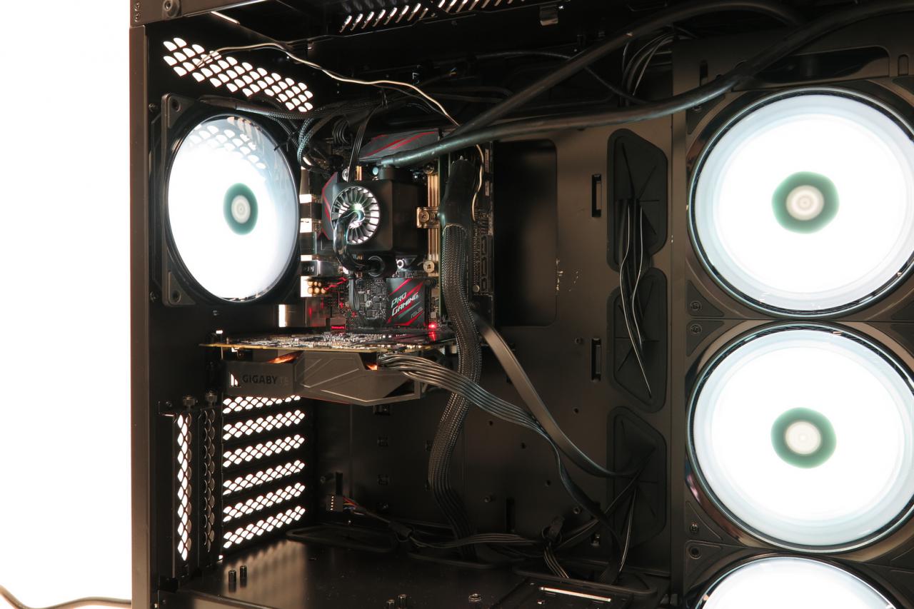 Deepcool New Ark 90: Big-Tower mit bunt beleuchteter Kompaktwasserkühlung im Test (26)