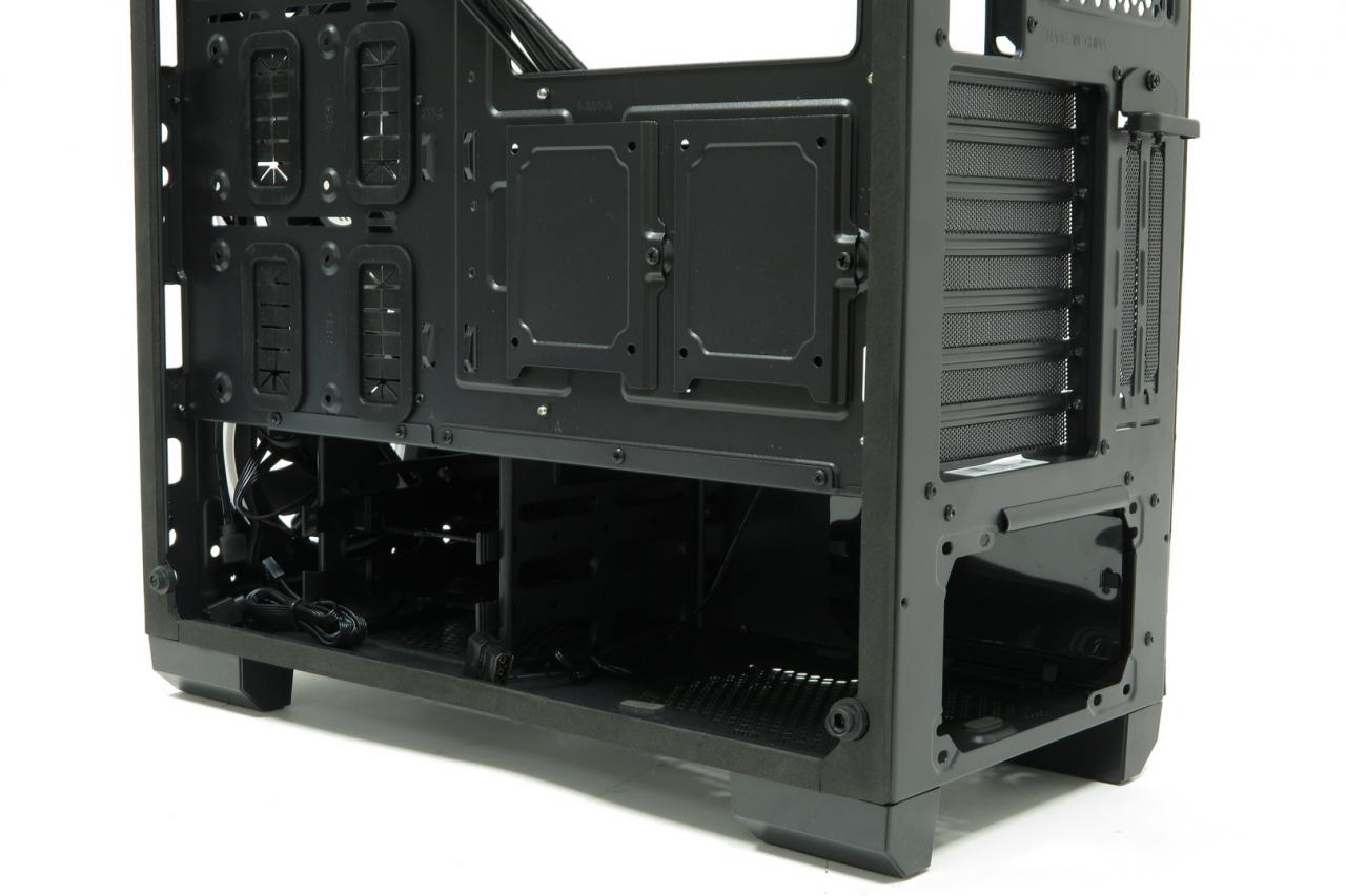 [02/05/2018] MSI Mag Pylon: MSIs gläserner Gehäusedebütant im Test (15)