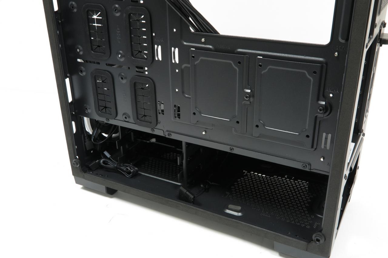 [02/05/2018] MSI Mag Pylon: MSIs gläserner Gehäusedebütant im Test (18)