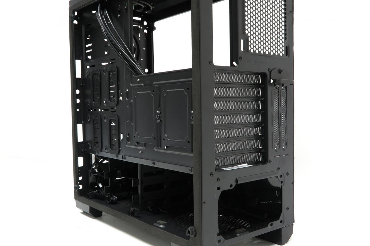 [02/05/2018] MSI Mag Pylon: MSIs gläserner Gehäusedebütant im Test&nbsp;(20)