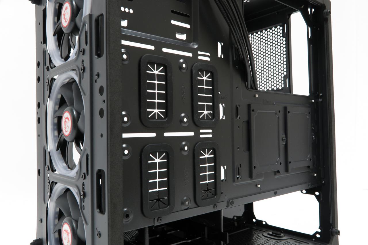[02/05/2018] MSI Mag Pylon: MSIs gläserner Gehäusedebütant im Test (21)