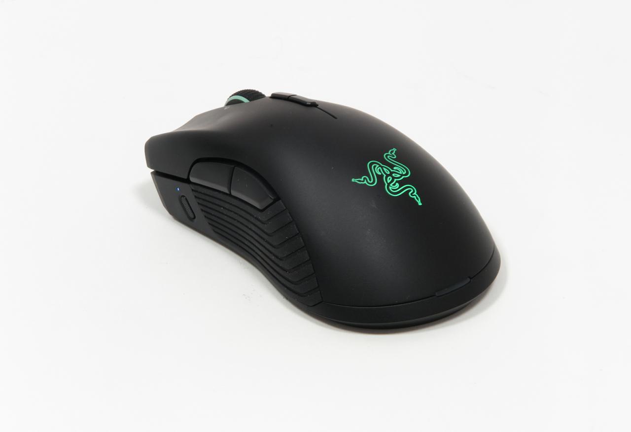 [24/05/2018] Razer Mamba und Firefly Hyperflux: Razers drahtlose Maus mit bunt beleuchtetem Induktionslade-Pad im Test (3)