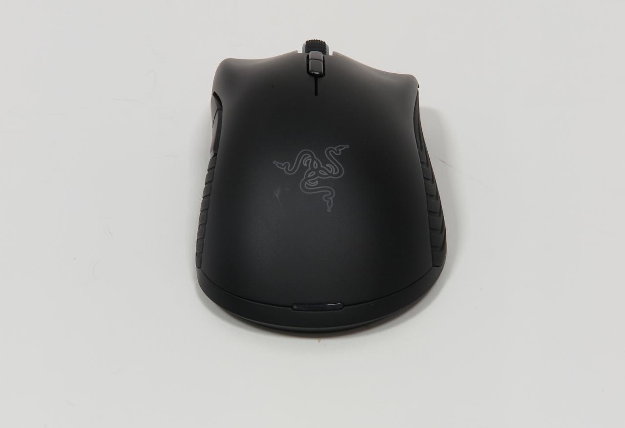 [24/05/2018] Razer Mamba und Firefly Hyperflux: Razers drahtlose Maus mit bunt beleuchtetem Induktionslade-Pad im Test (4)