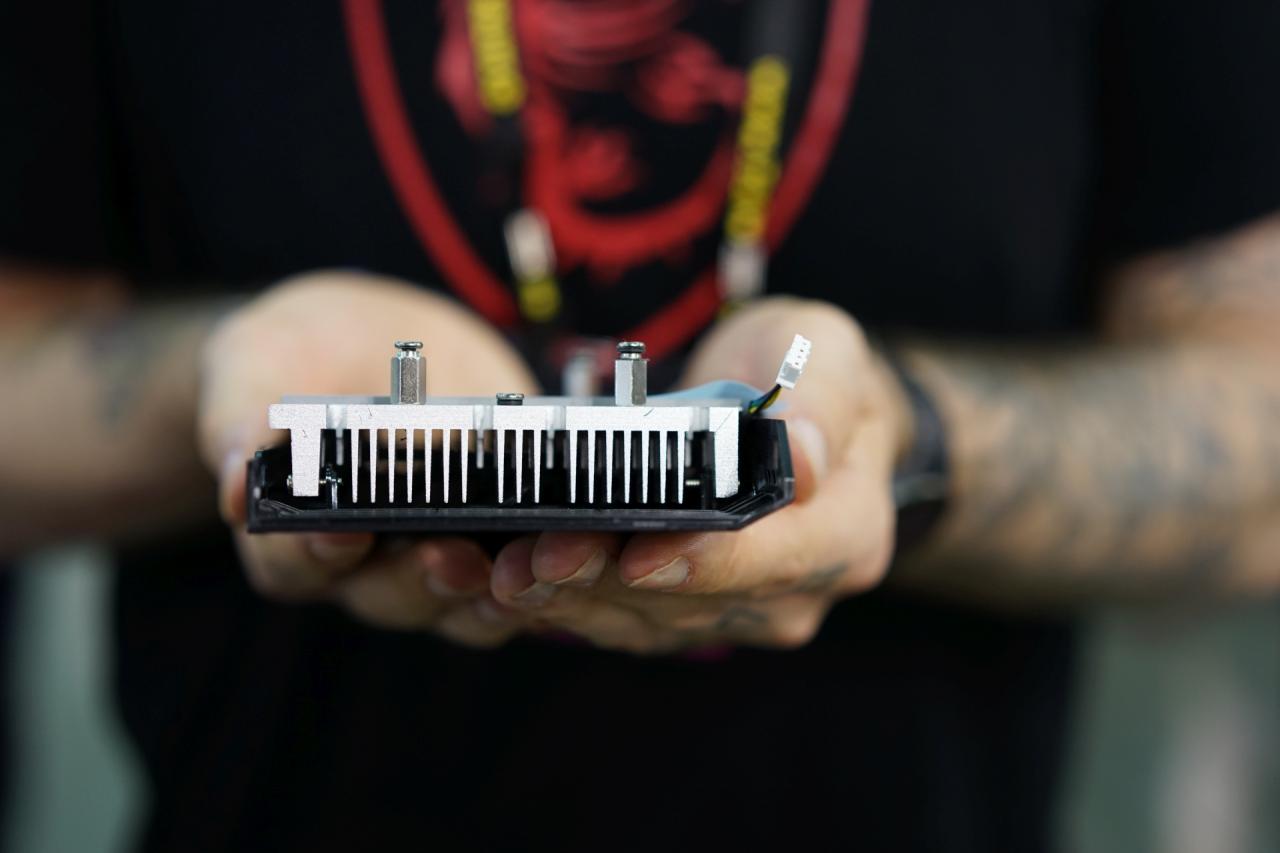 [07/06/2018] MSI MEG X399 Creation: 19 VRM-Phasen mit riesigem Kühlkörper (13)