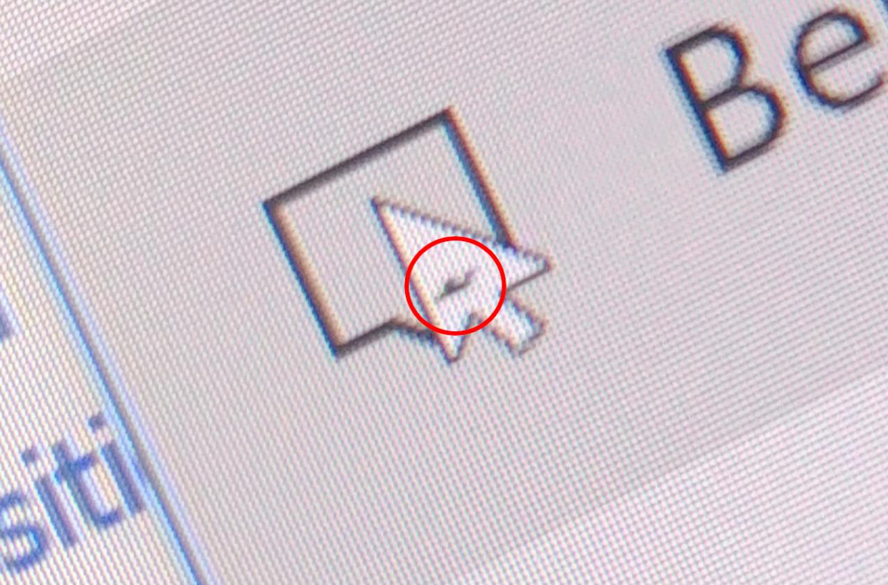 [18/06/2018] Asus ROG Swift PG27UQ: Leider hat unser Exemplar einen sichtbaren Pixelfehler von circa fünf nebeneinanderliegenden toten Pixeln.