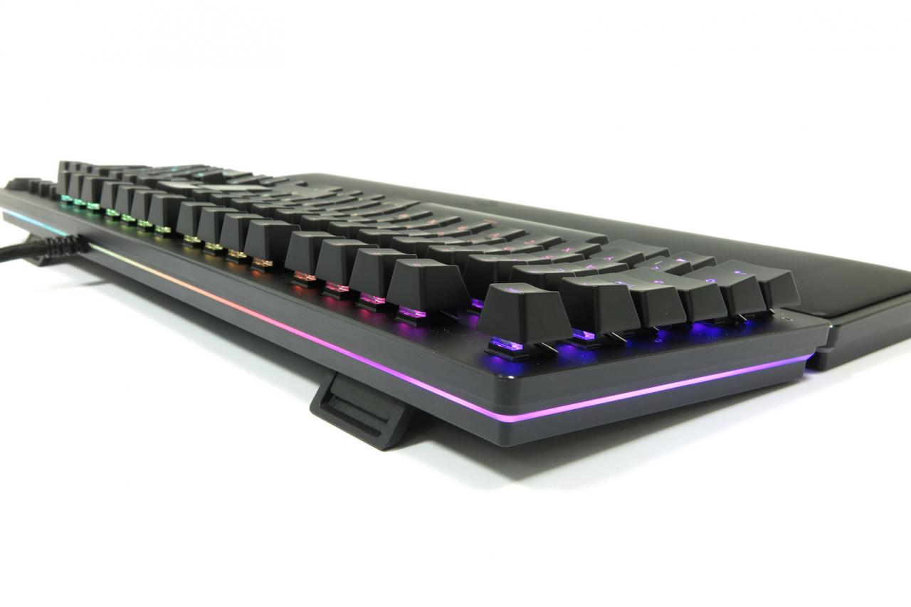 Razer Huntsman Elite: Razers neues Tastaturflaggschiff mit optisch-mechanischen Schaltern im Test (14)