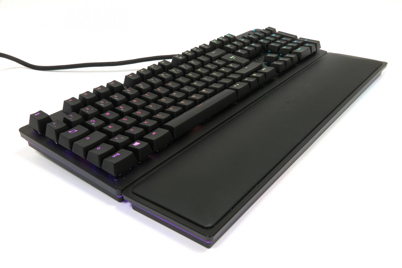 [27/06/2018] Razer Huntsman Elite: Razers neues Tastaturflaggschiff mit optisch-mechanischen Schaltern im Test (2)