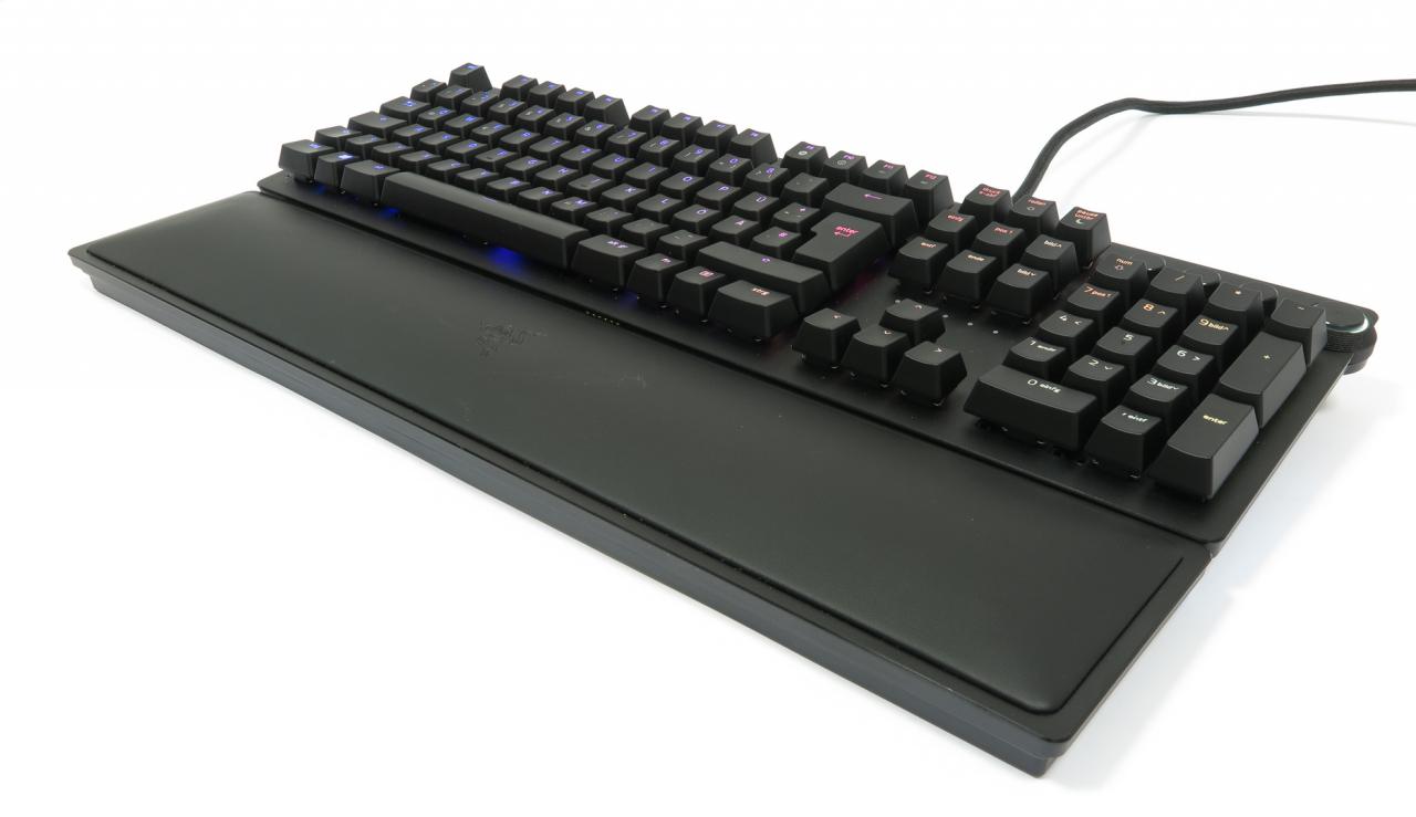 [27/06/2018] Razer Huntsman Elite: Razers neues Tastaturflaggschiff mit optisch-mechanischen Schaltern im Test (6)