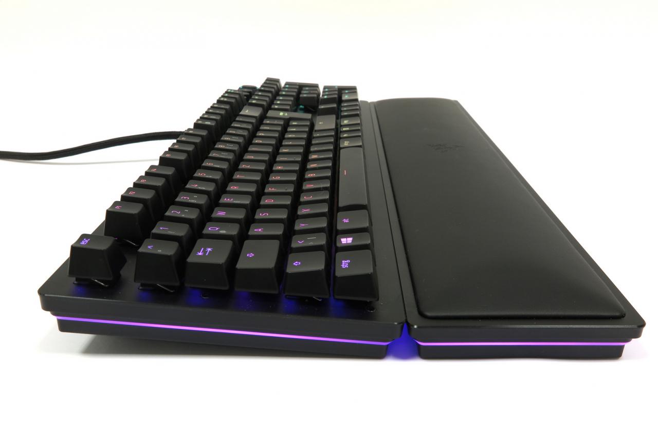 [27/06/2018] Razer Huntsman Elite: Razers neues Tastaturflaggschiff mit optisch-mechanischen Schaltern im Test (9)
